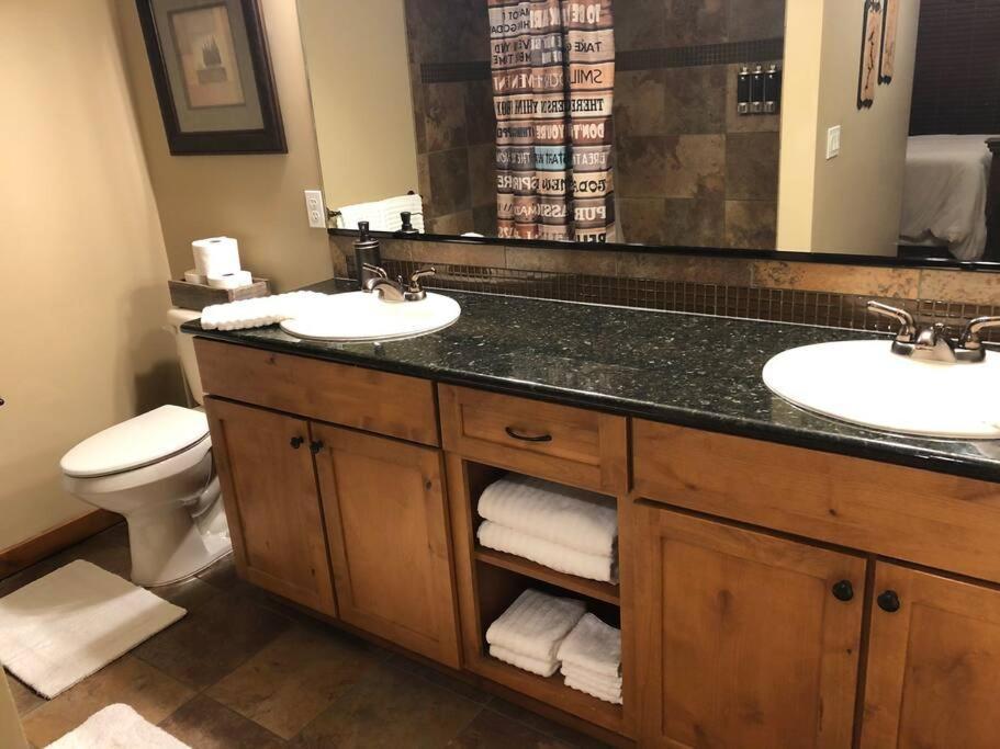 Penthouse Mountain Haven With Community Spa Room كيلوغ المظهر الخارجي الصورة