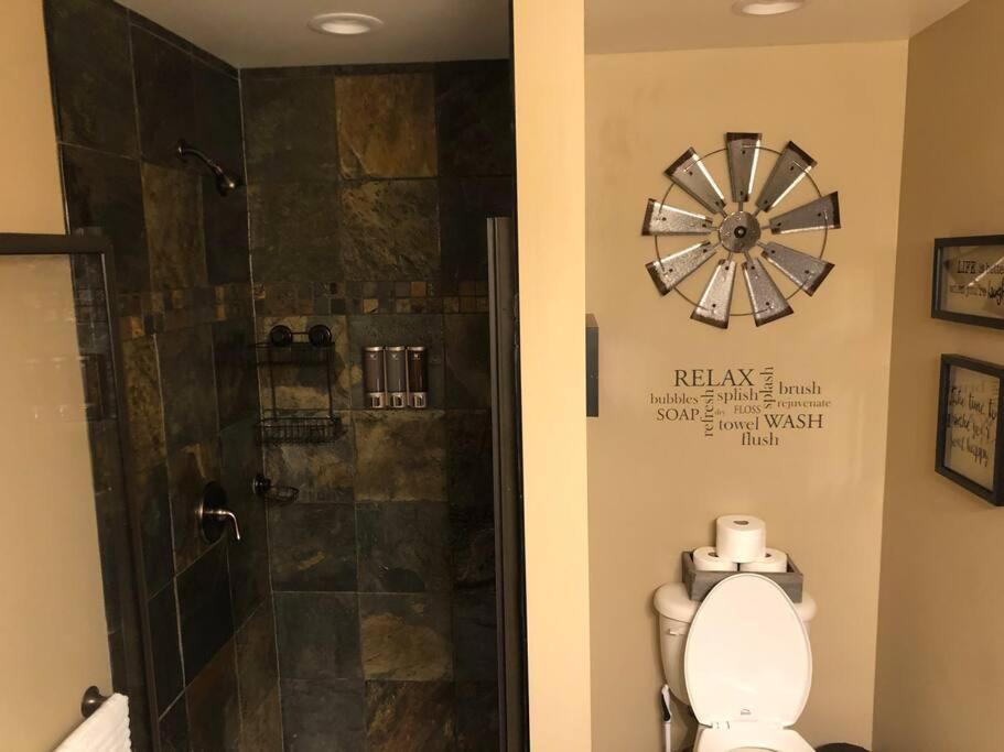 Penthouse Mountain Haven With Community Spa Room كيلوغ المظهر الخارجي الصورة